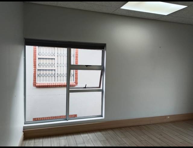 120M² OFFICE TO LET IN MELODIE